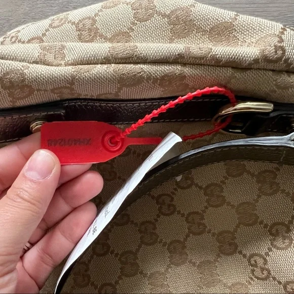 Gucci Abbey Shoulder Bag GG Canvas (Medium) - Picture 13 of 13